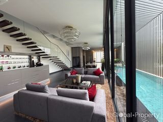 Casa en venta de 7 habitaciones en Bang Lamung, Chonburi