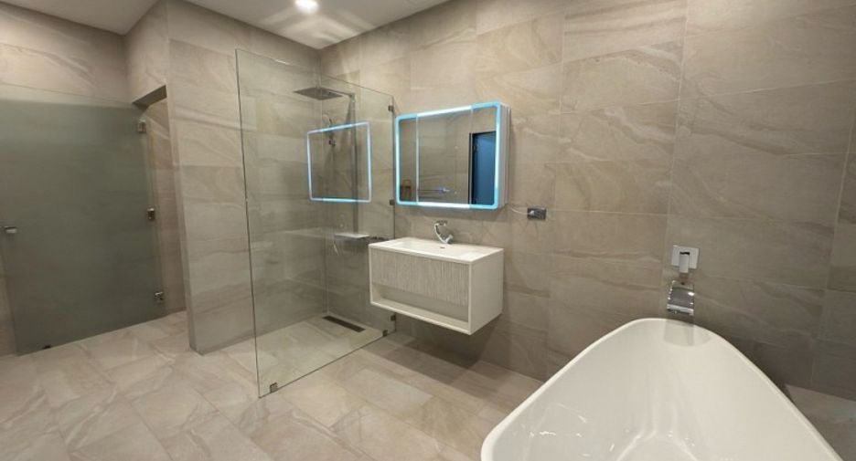 For sale 7 bedrooms house in Pratumnak, Pattaya