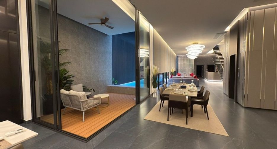 For sale 7 bedrooms house in Pratumnak, Pattaya