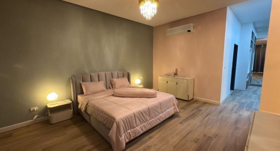 For sale 7 bedrooms house in Pratumnak, Pattaya