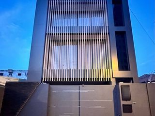 Casa en venta de 7 habitaciones en Bang Lamung, Chonburi