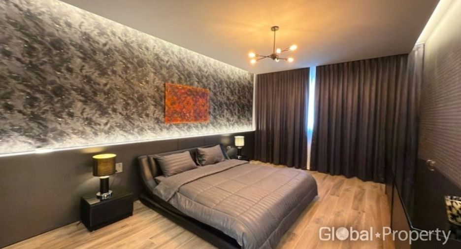 For sale 7 bedrooms house in Pratumnak, Pattaya