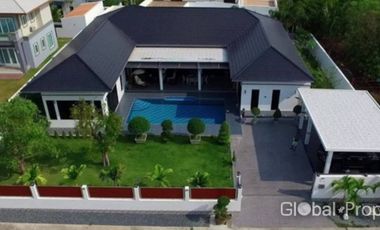For sale 4 bedrooms house in East Pattaya, Pattaya