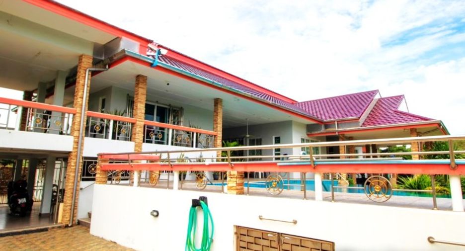 Casa en venta de 8 habitaciones en Sattahip, Chonburi