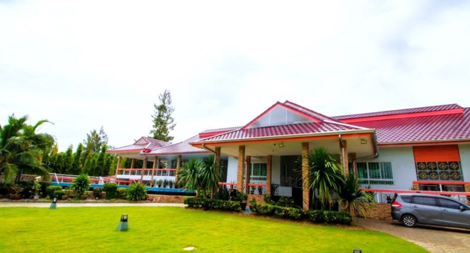 Casa en venta de 8 habitaciones en Sattahip, Chonburi