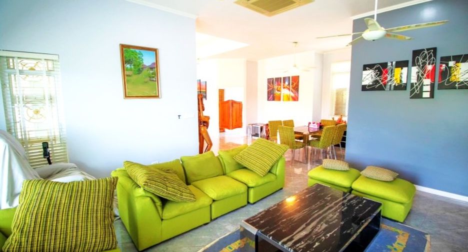 Casa en venta de 8 habitaciones en Sattahip, Chonburi