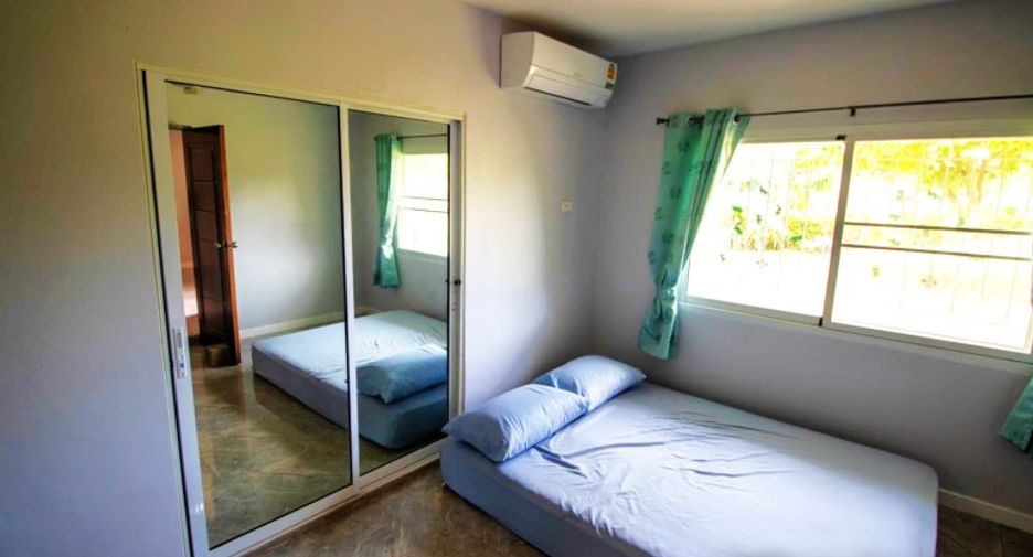 Casa en venta de 8 habitaciones en Sattahip, Chonburi