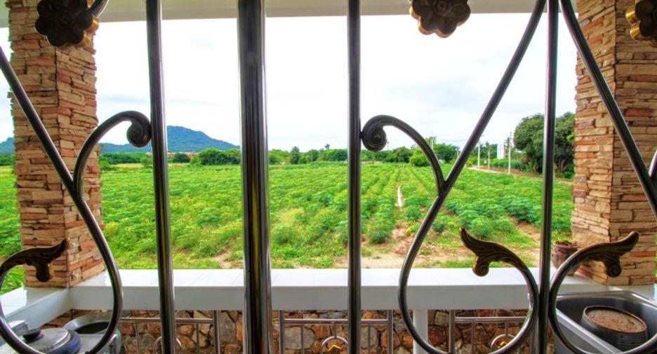 Casa en venta de 8 habitaciones en Sattahip, Chonburi