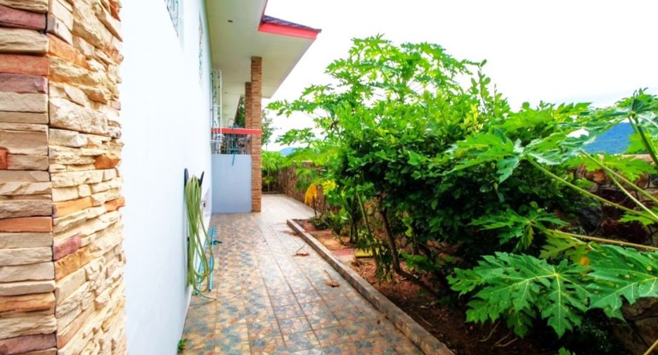 Casa en venta de 8 habitaciones en Sattahip, Chonburi