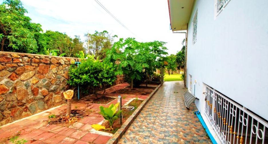 Casa en venta de 8 habitaciones en Sattahip, Chonburi