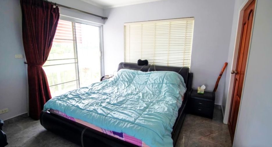 Casa en venta de 8 habitaciones en Sattahip, Chonburi