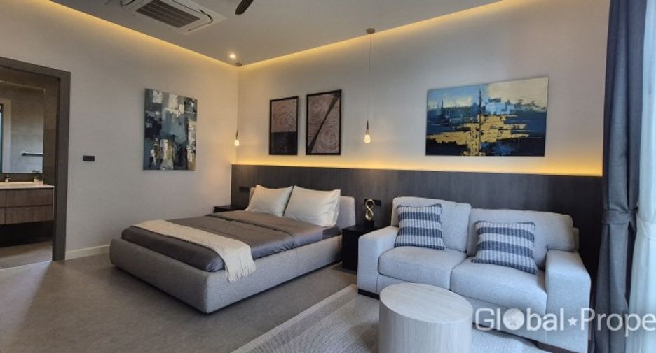 For sale 4 bedrooms house in East Pattaya, Pattaya