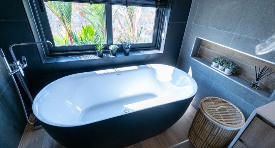 For sale 4 bedrooms house in East Pattaya, Pattaya