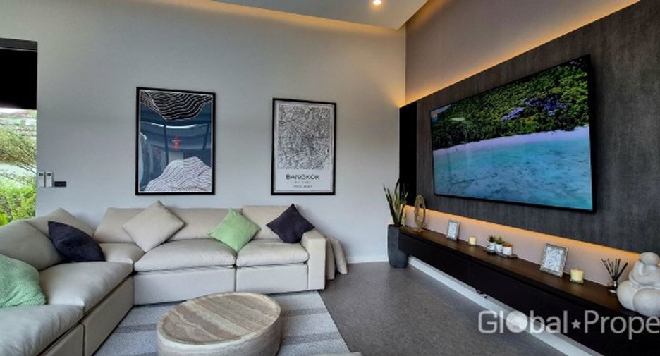 For sale 4 bedrooms house in East Pattaya, Pattaya