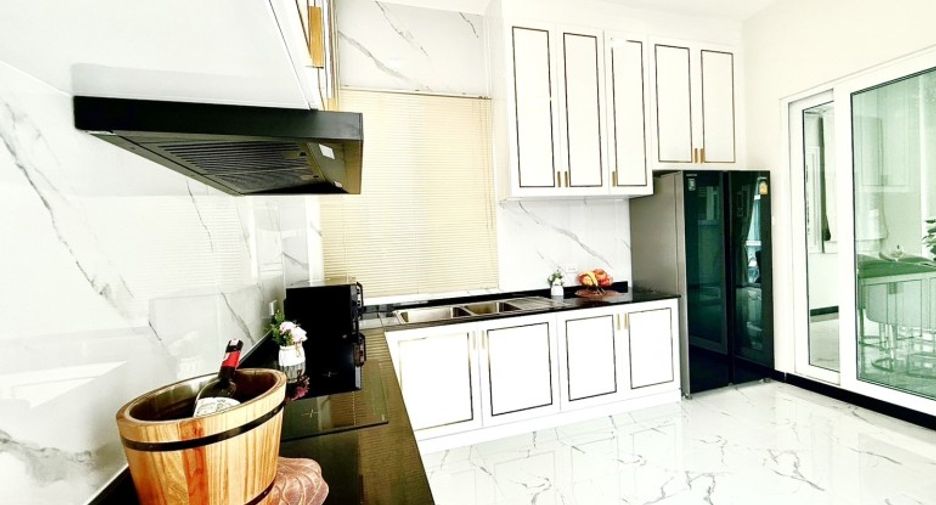 For sale 3 bedrooms house in East Pattaya, Pattaya