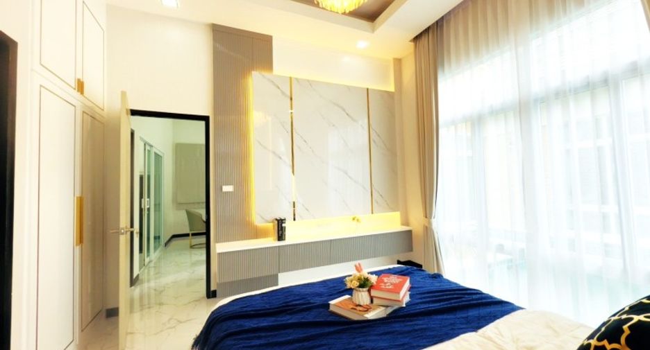 For sale 3 bedrooms house in East Pattaya, Pattaya