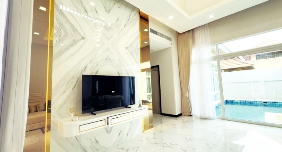 For sale 3 bedrooms house in East Pattaya, Pattaya