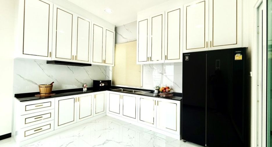 For sale 3 bedrooms house in East Pattaya, Pattaya