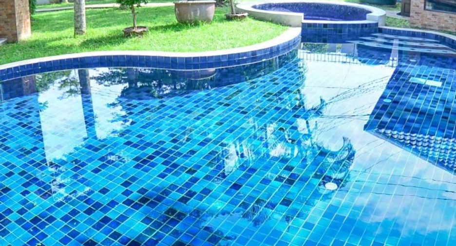 Casa en venta de 7 habitaciones en Sattahip, Chonburi