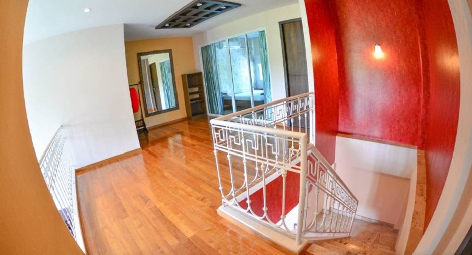 Casa en venta de 7 habitaciones en Sattahip, Chonburi