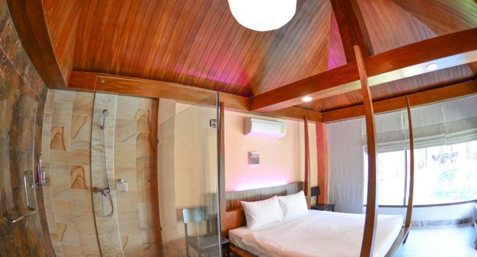 Casa en venta de 7 habitaciones en Sattahip, Chonburi