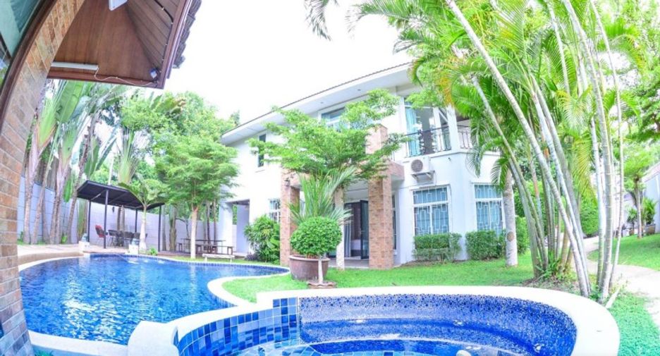 Casa en venta de 7 habitaciones en Sattahip, Chonburi