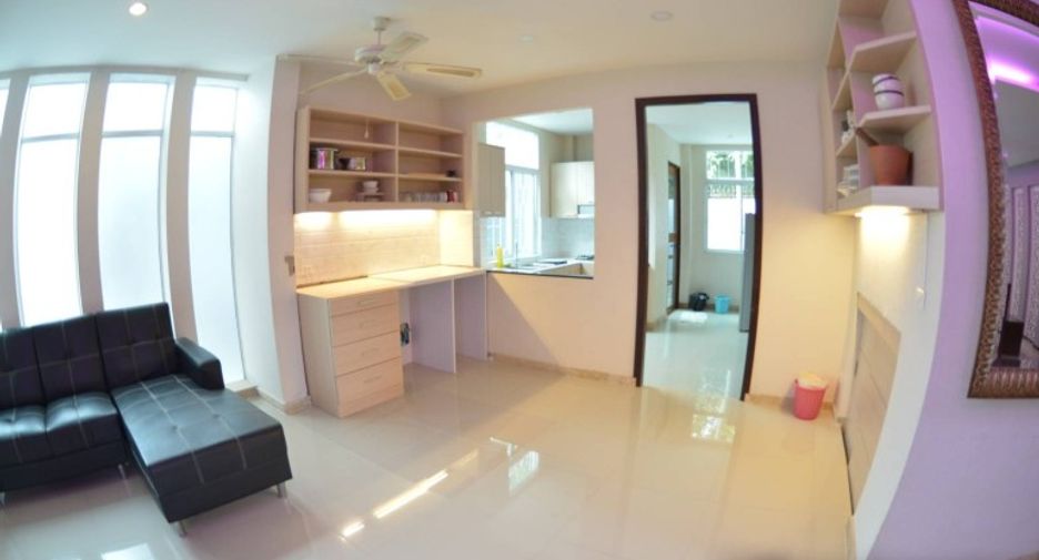 Casa en venta de 7 habitaciones en Sattahip, Chonburi