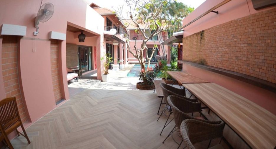 For sale 23 bedrooms house in Pratumnak, Pattaya