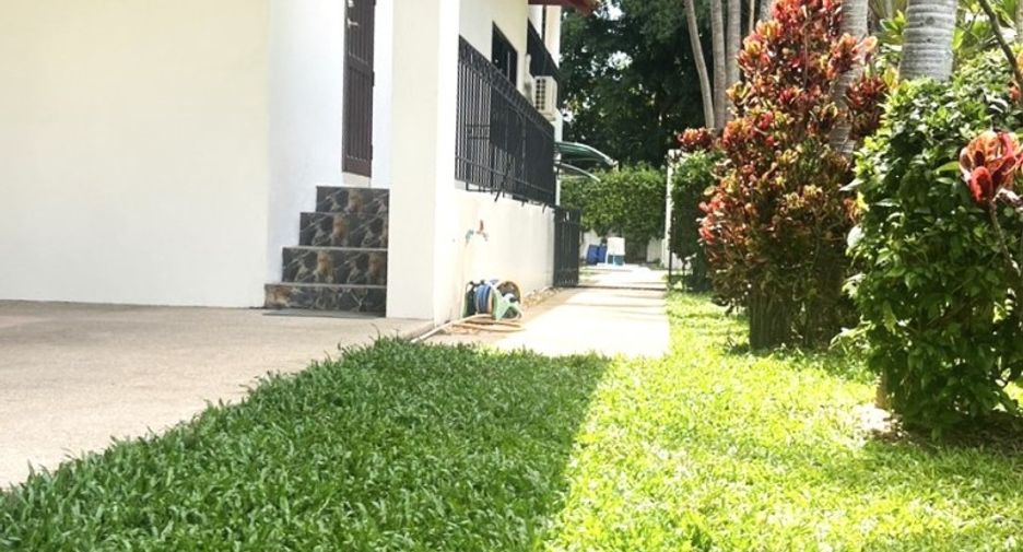 For sale 5 bedrooms house in East Pattaya, Pattaya