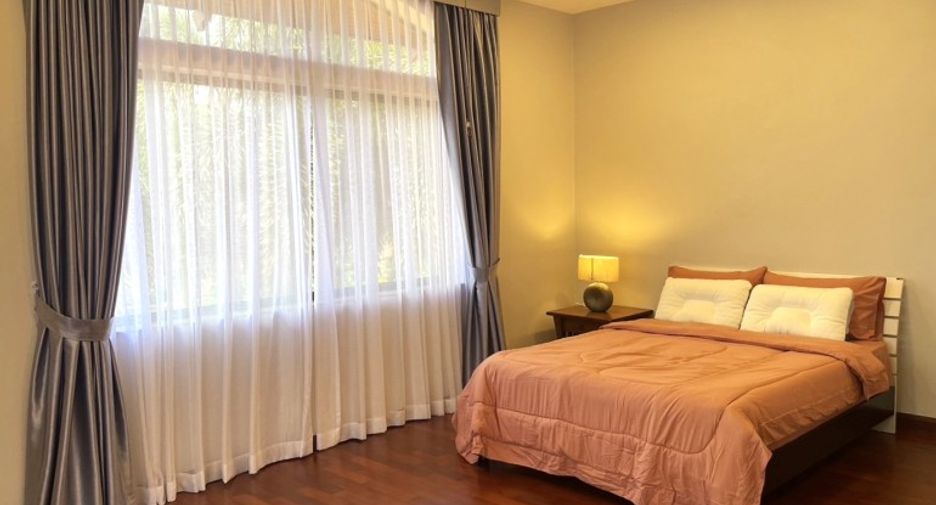 For sale 5 bedrooms house in East Pattaya, Pattaya