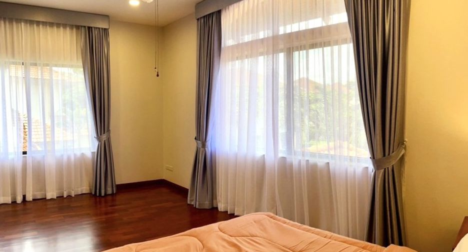 For sale 5 bedrooms house in East Pattaya, Pattaya