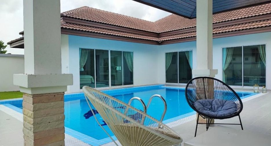 For sale 3 bedrooms house in Huay Yai, Pattaya