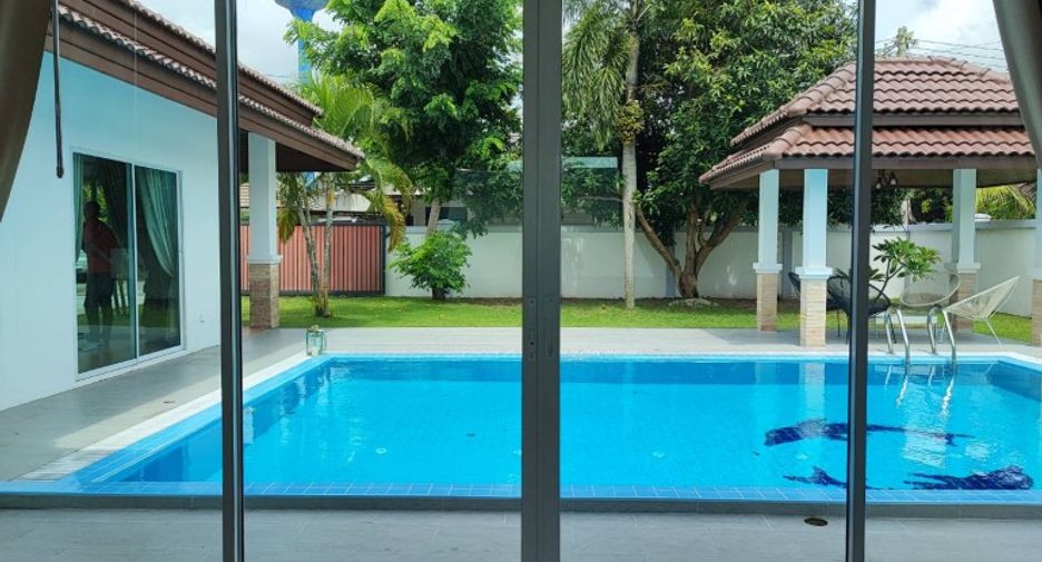 For sale 3 bedrooms house in Huay Yai, Pattaya