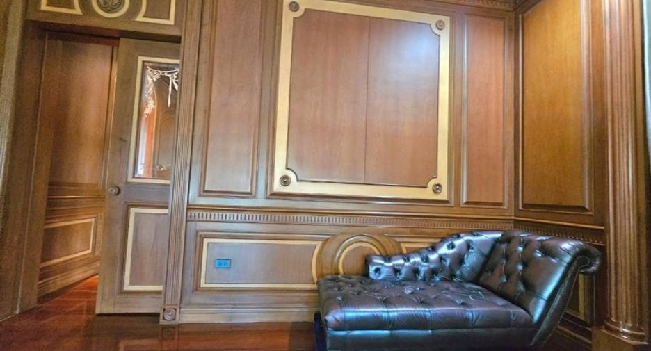 For sale 5 bedrooms house in Si Racha, Chonburi