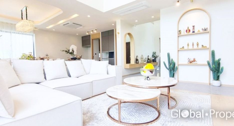 Haus zum Kauf mit 5 Zimmer in East Pattaya, Pattaya