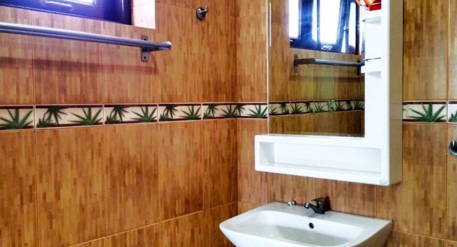 À vendre 5 chambres maison à East Pattaya, Pattaya