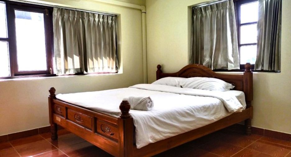 À vendre 5 chambres maison à East Pattaya, Pattaya