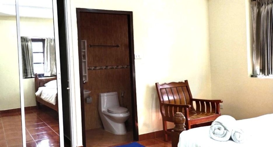 À vendre 5 chambres maison à East Pattaya, Pattaya
