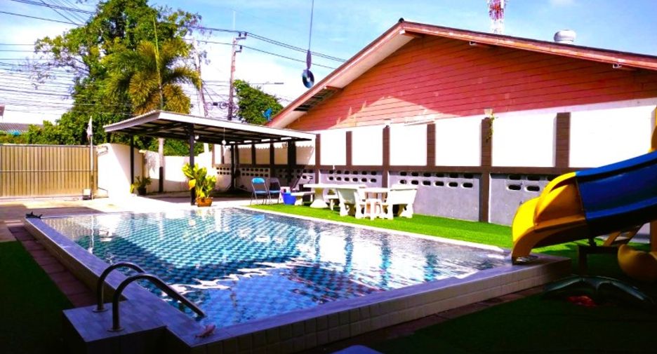 À vendre 5 chambres maison à East Pattaya, Pattaya