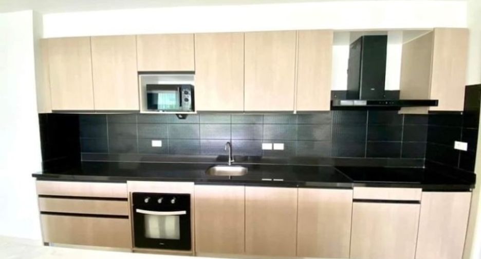 For sale 4 bedrooms condo in Jomtien, Pattaya
