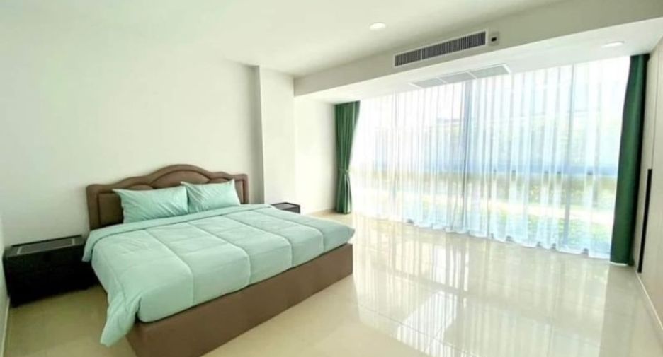 For sale 4 bedrooms condo in Jomtien, Pattaya