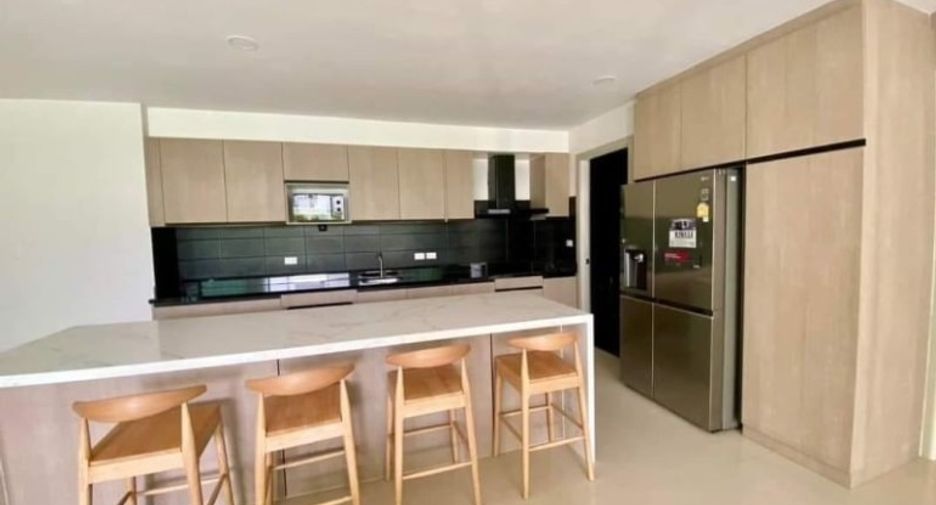 For sale 4 bedrooms condo in Jomtien, Pattaya