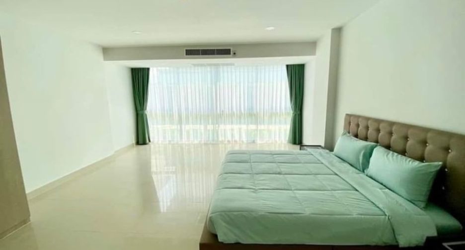 For sale 4 bedrooms condo in Jomtien, Pattaya