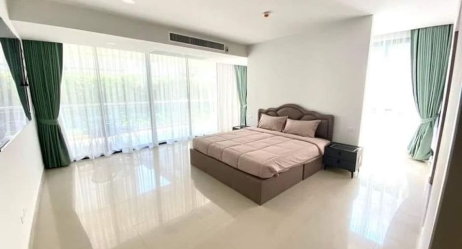 For sale 4 bedrooms condo in Jomtien, Pattaya