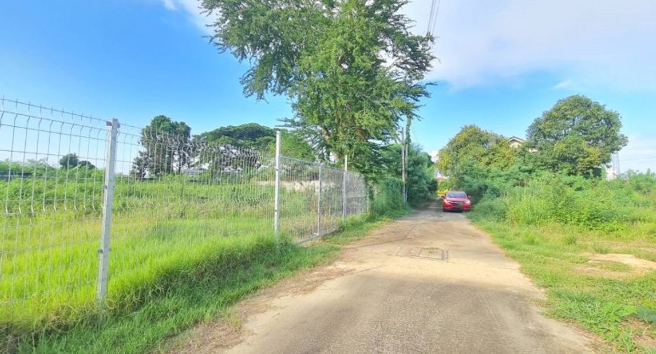 À vendre terrain à Sattahip, Chonburi