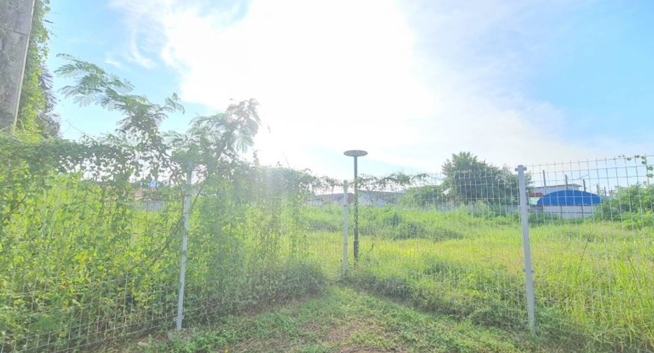 À vendre terrain à Sattahip, Chonburi