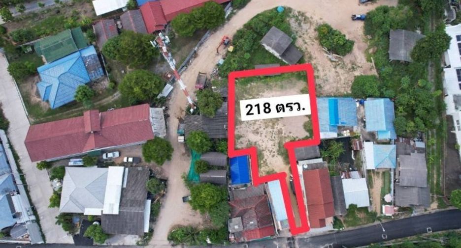 À vendre terrain à Sattahip, Chonburi