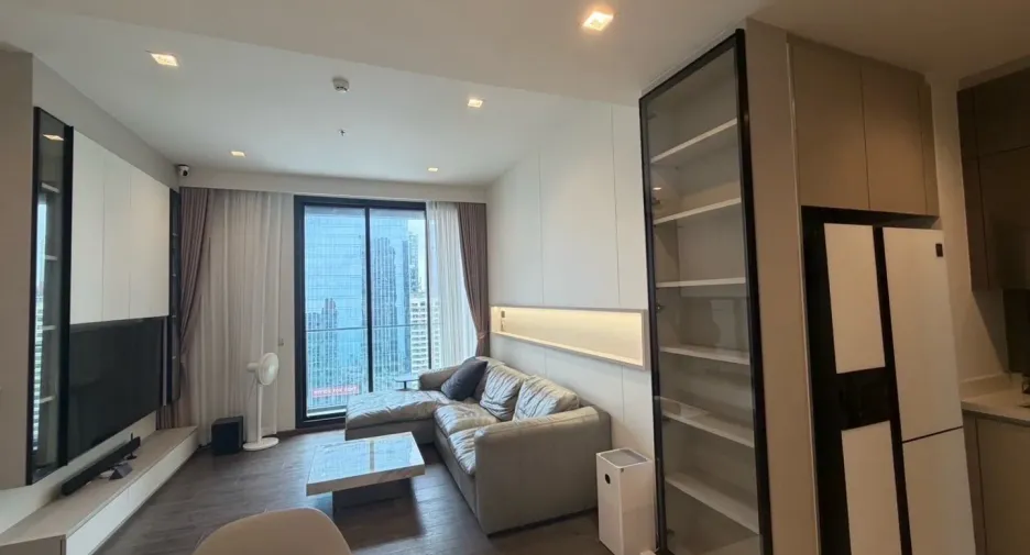 Wohnung zur Miete mit 2 Zimmer in Pathum Wan, Bangkok