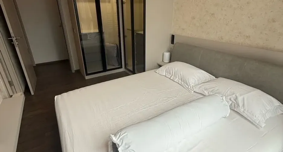 Wohnung zur Miete mit 2 Zimmer in Pathum Wan, Bangkok