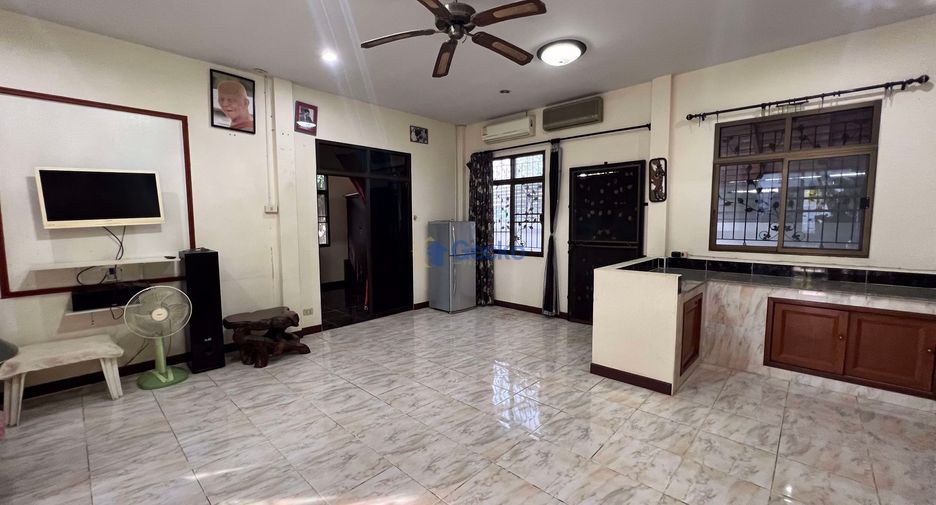 Haus zum Kauf mit 6 Zimmer in East Pattaya, Pattaya